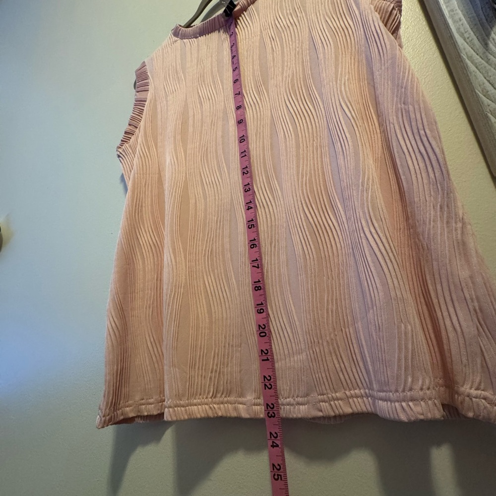 EVALESS | Elegant Pink Women's Textured Crew Neck Top - Picture 9 of 9
